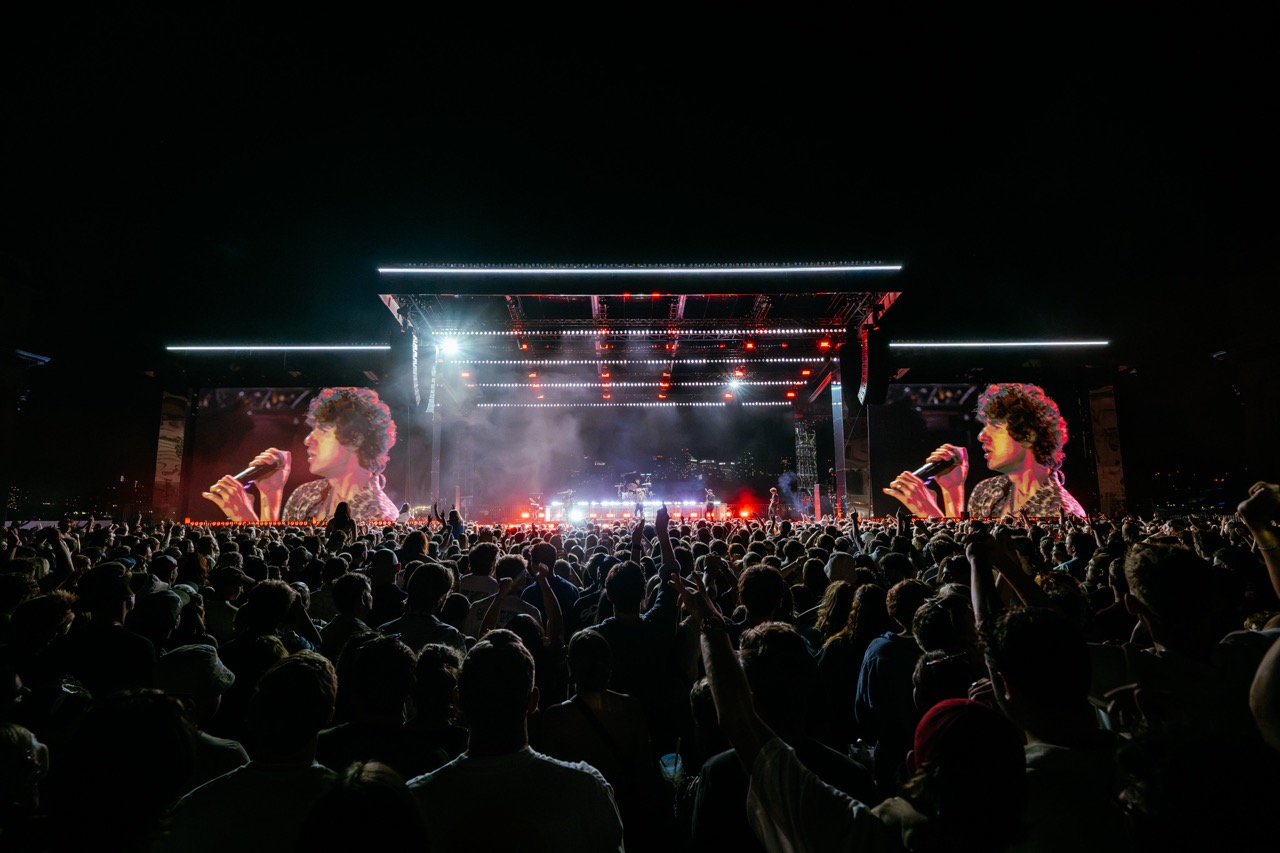 The Kooks on the Thames 