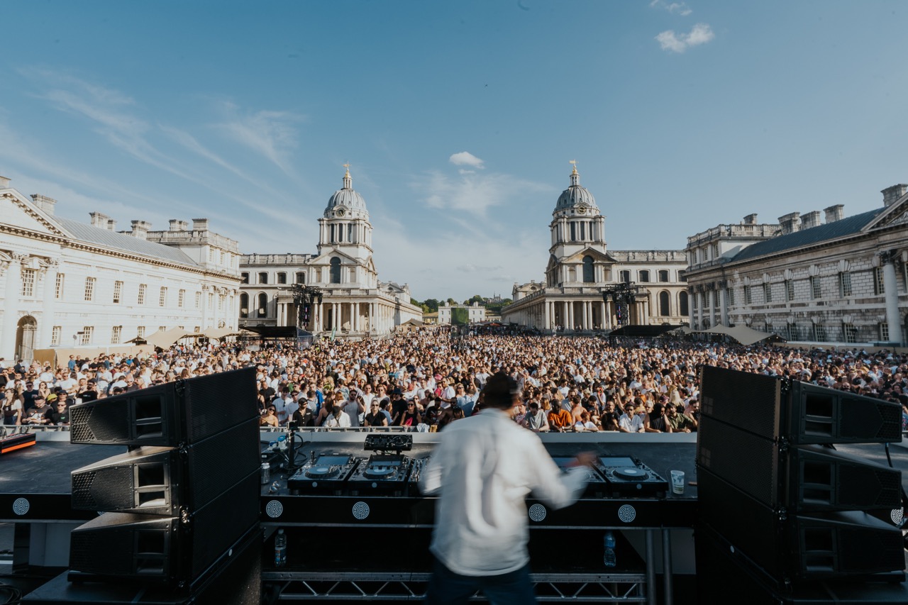 Solomun on the Thames