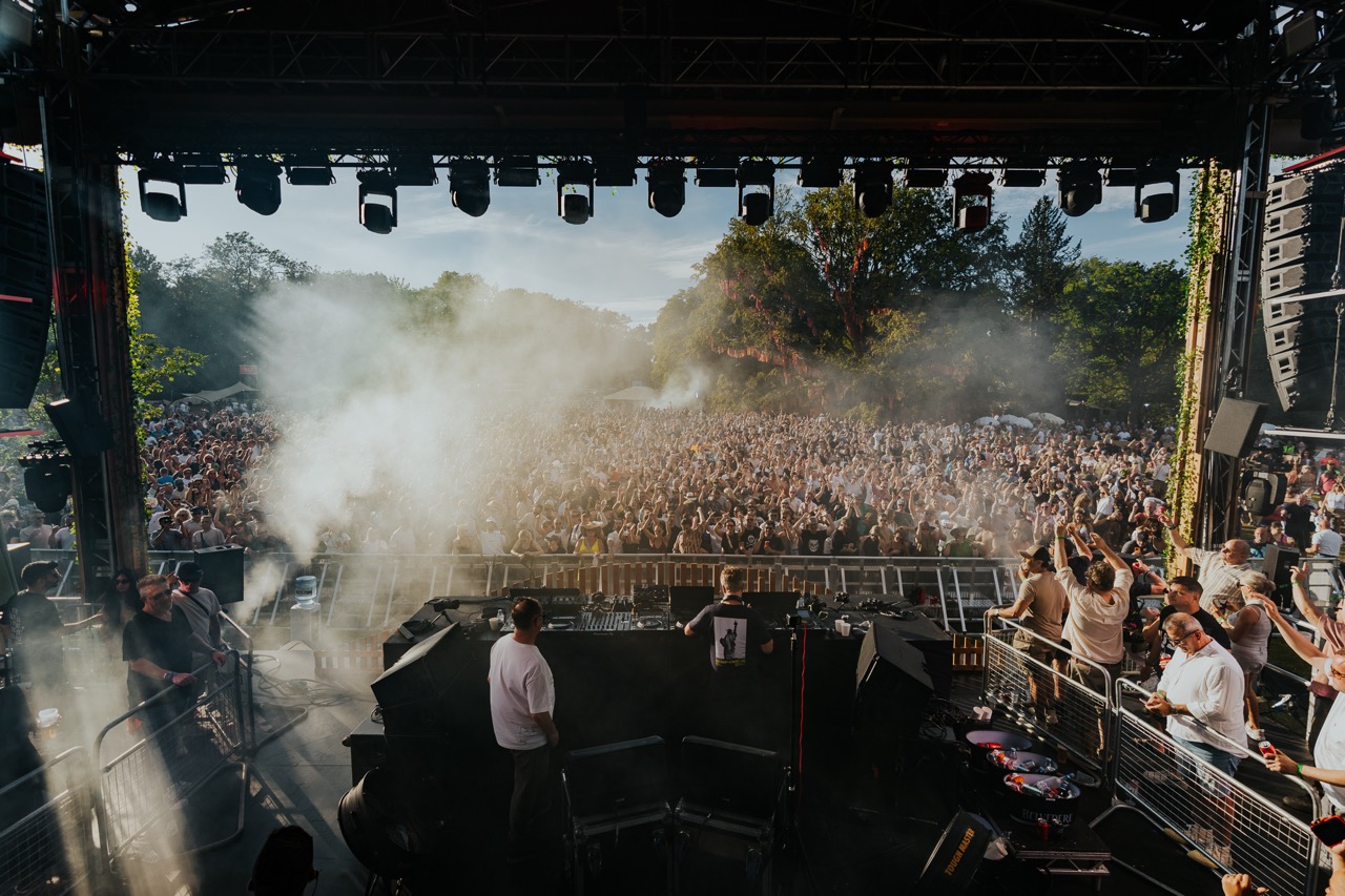 Sasha & John Digweed six hour set at Tofte Manor 