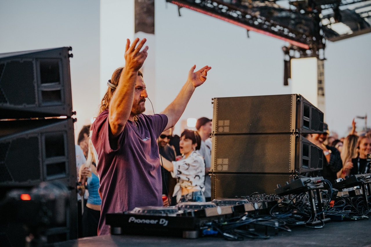 Solomun on the Thames