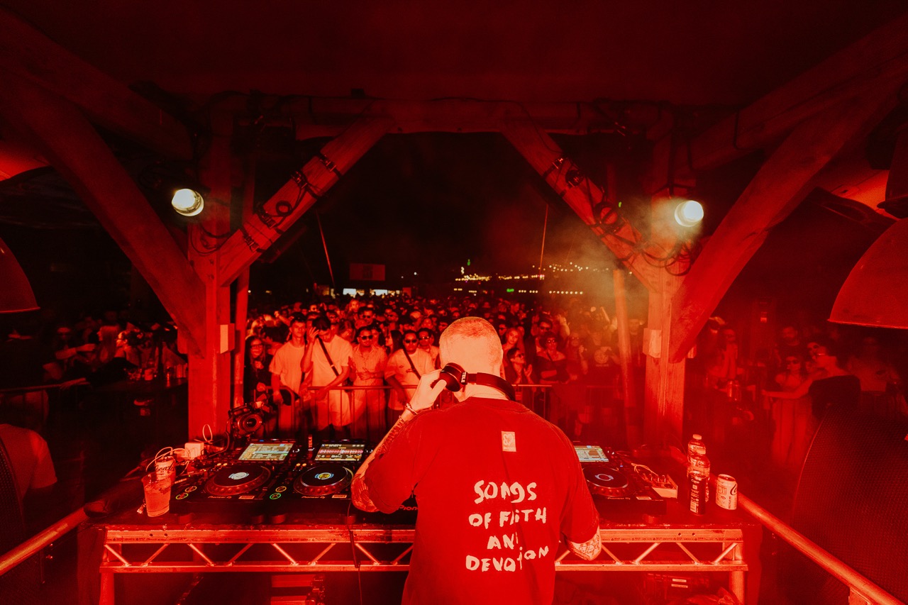 Reznik at Hackney Bridge