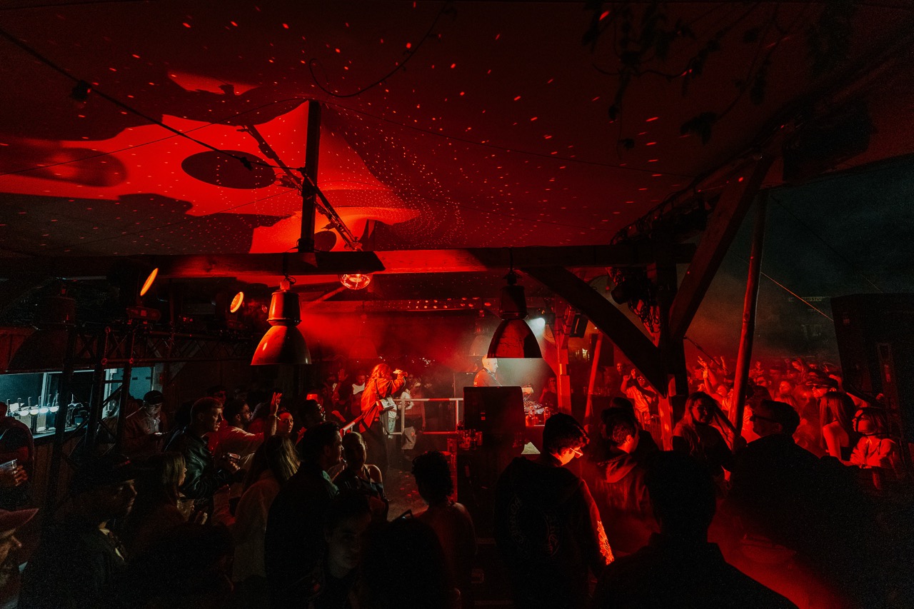 Reznik at Hackney Bridge