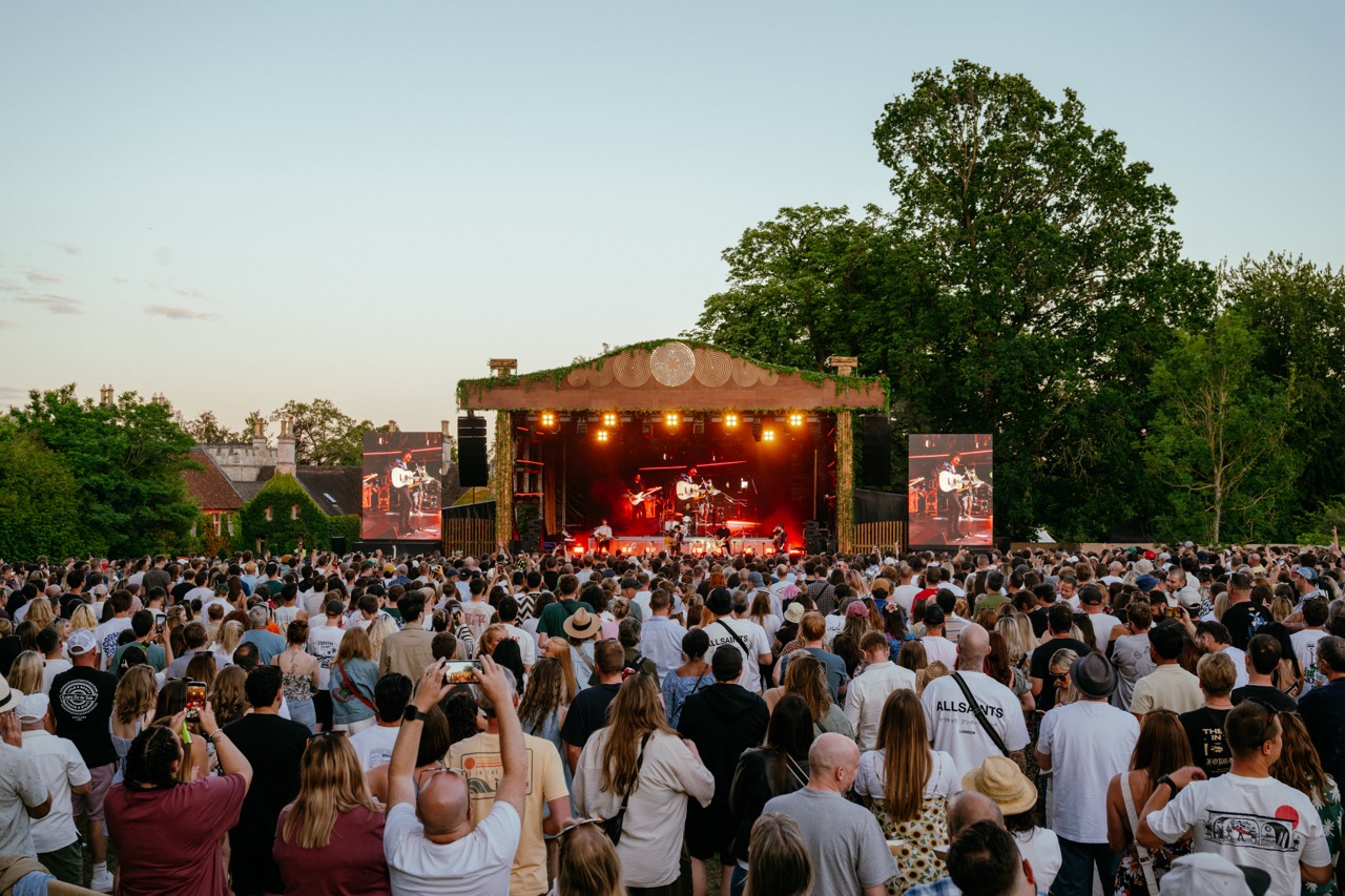 The Kooks 20 Years of Inside In / Inside Out at Tofte Manor