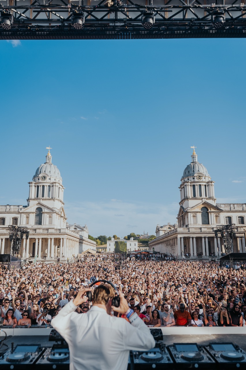Solomun on the Thames
