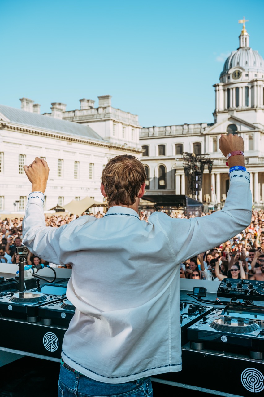 Solomun on the Thames