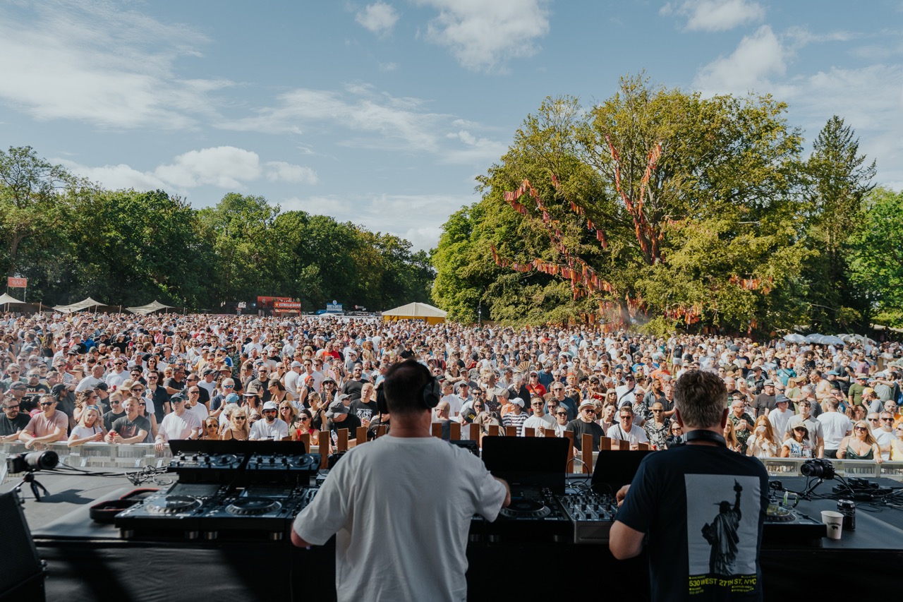 Sasha & John Digweed six hour set at Tofte Manor 
