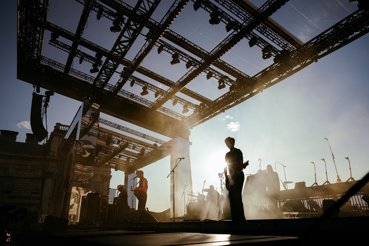 The Kooks on the Thames 