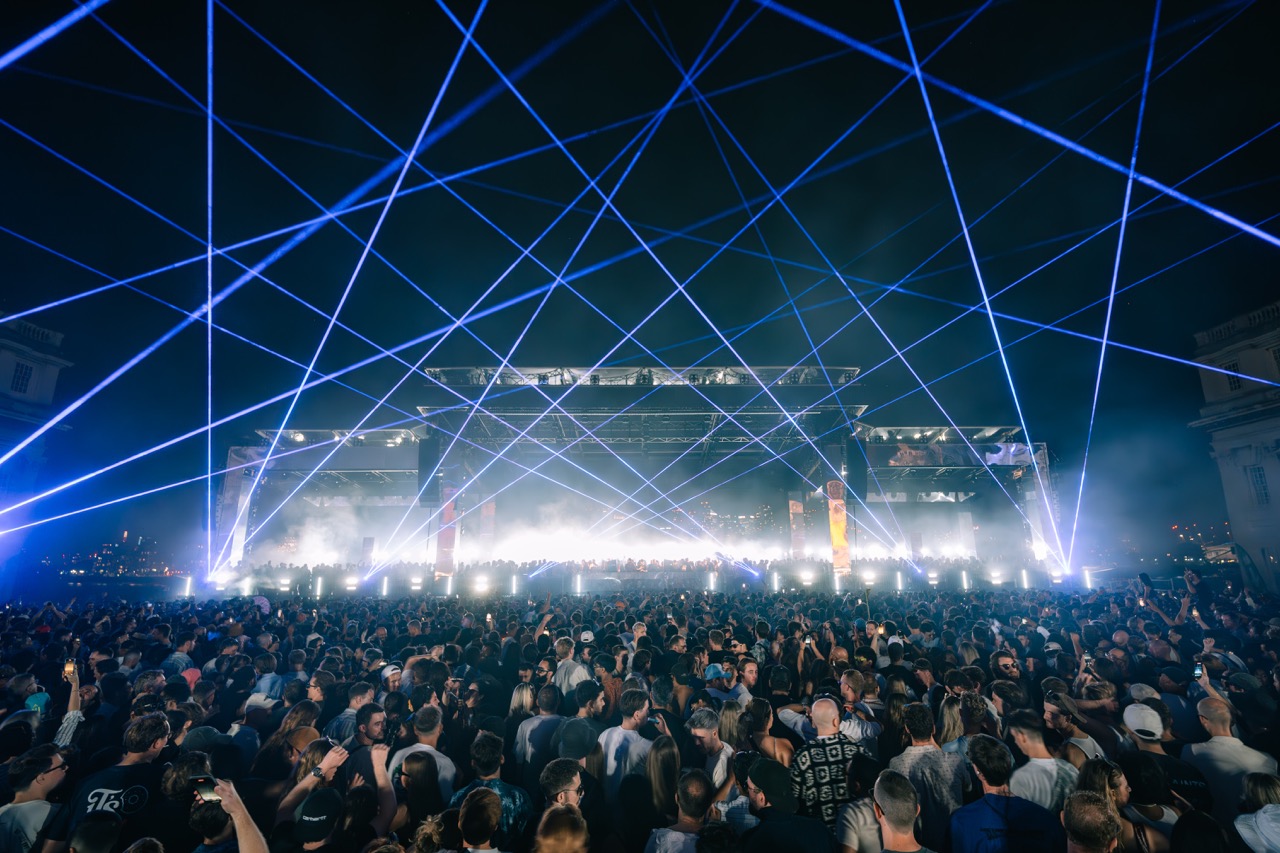 Solomun on the Thames
