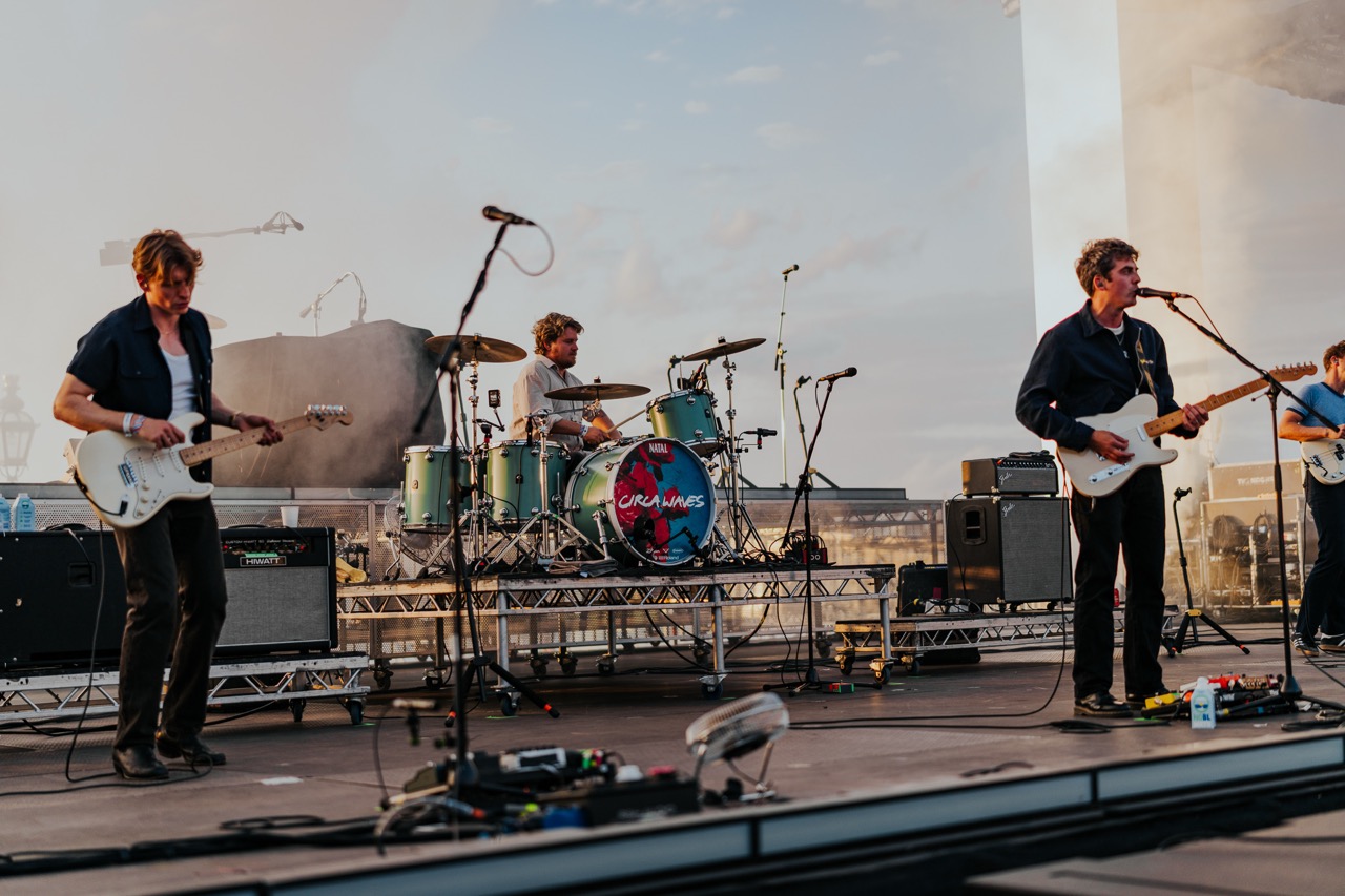 The Kooks on the Thames 