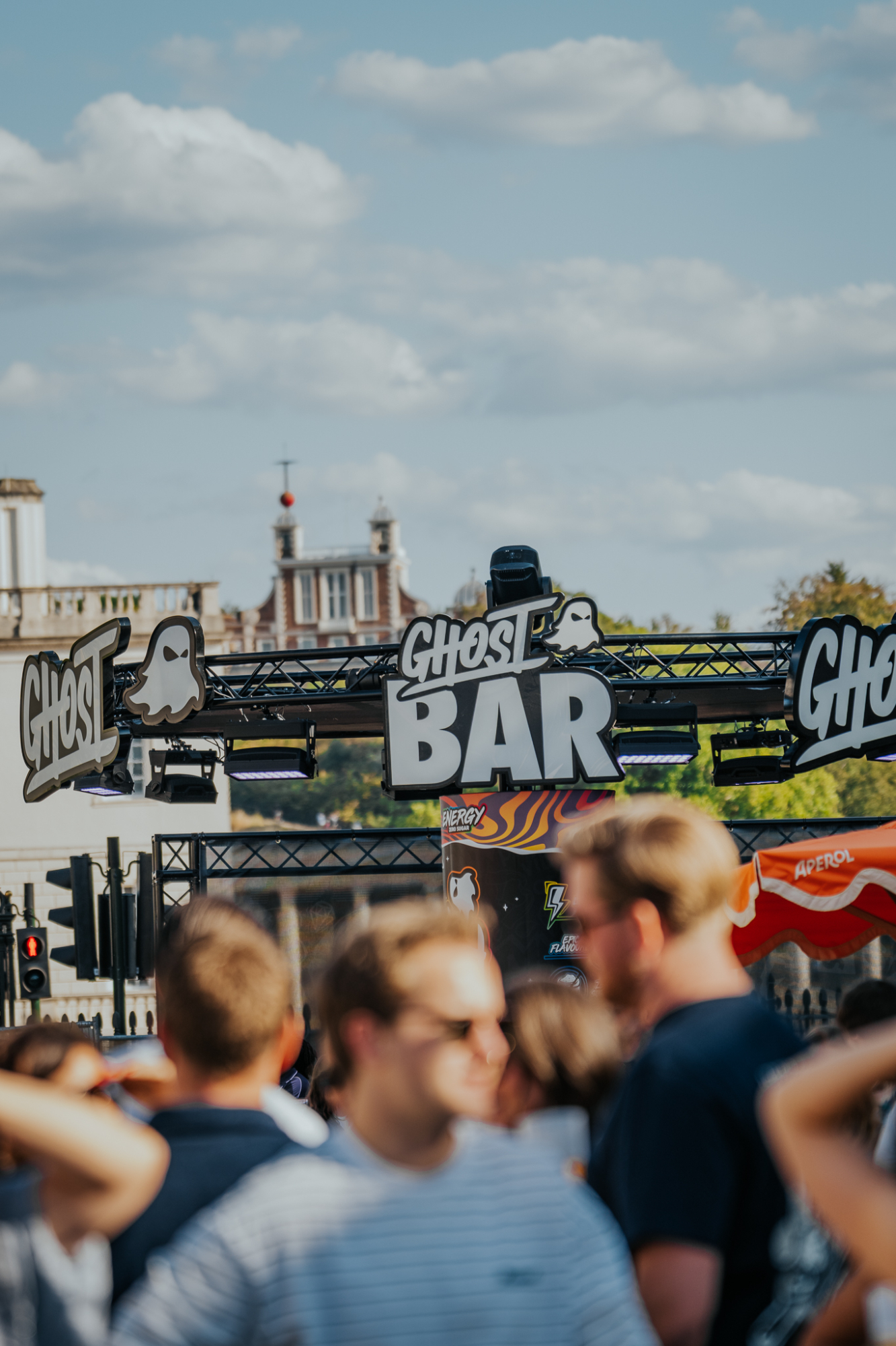 The Kooks on the Thames 