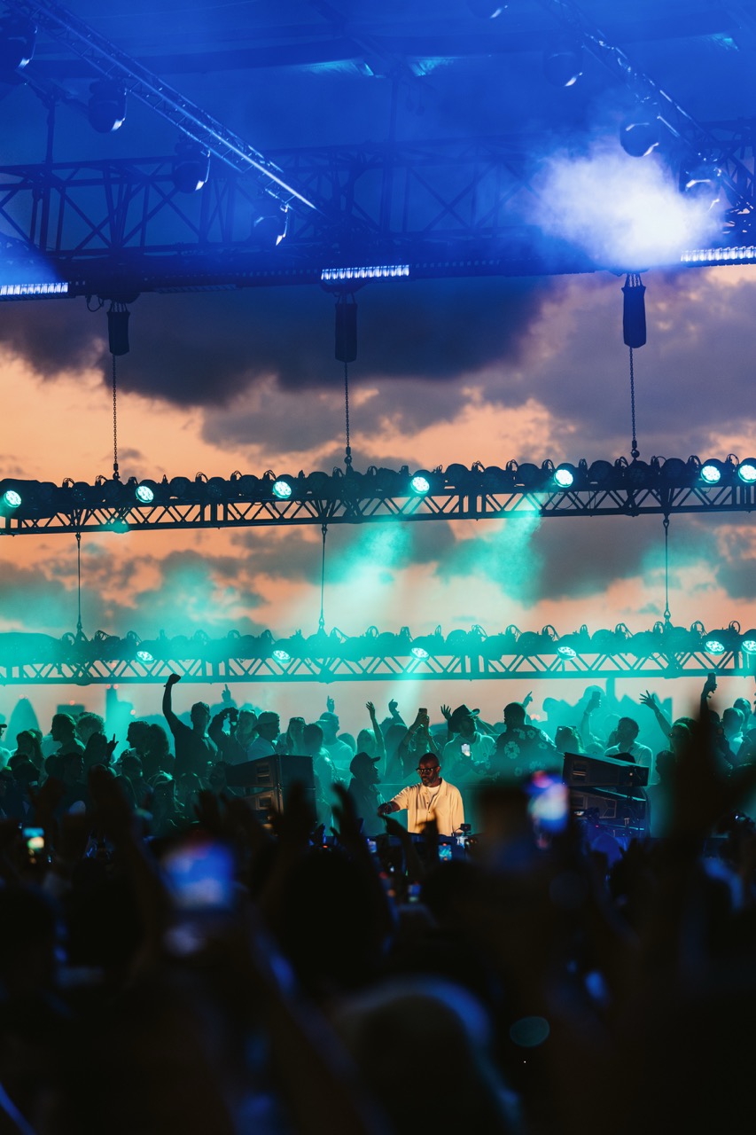 Black Coffee on the Thames Opening Show
