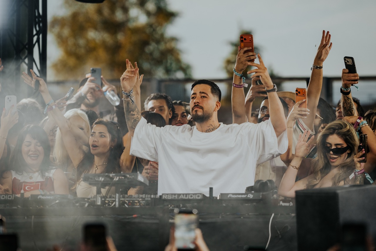 Mahmut Orhan Block Party
