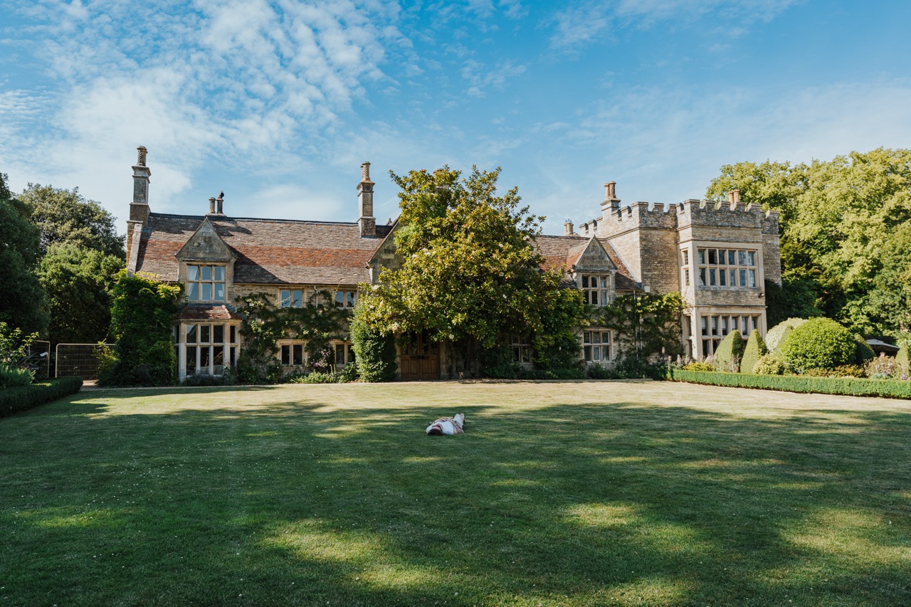 The Kooks 20 Years of Inside In / Inside Out at Tofte Manor