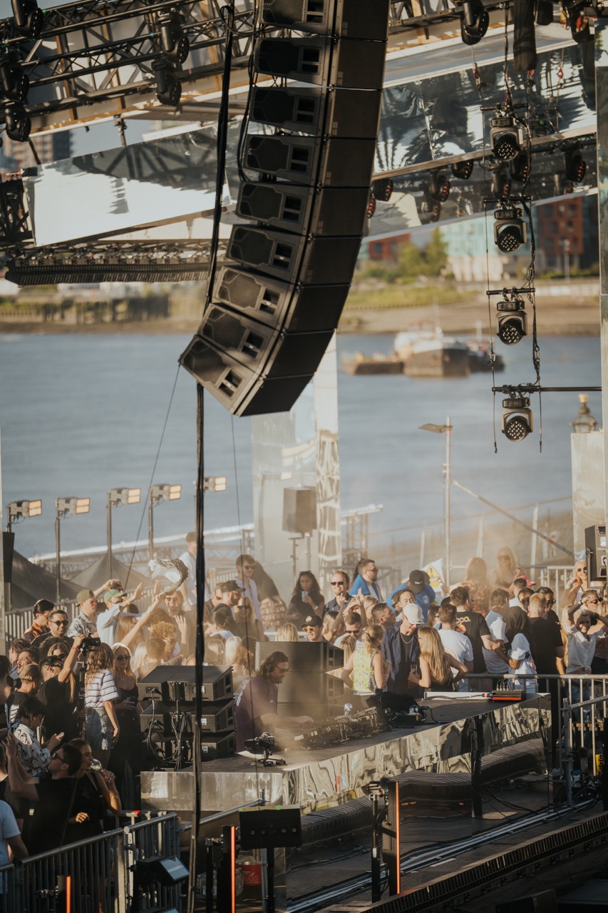 Solomun on the Thames