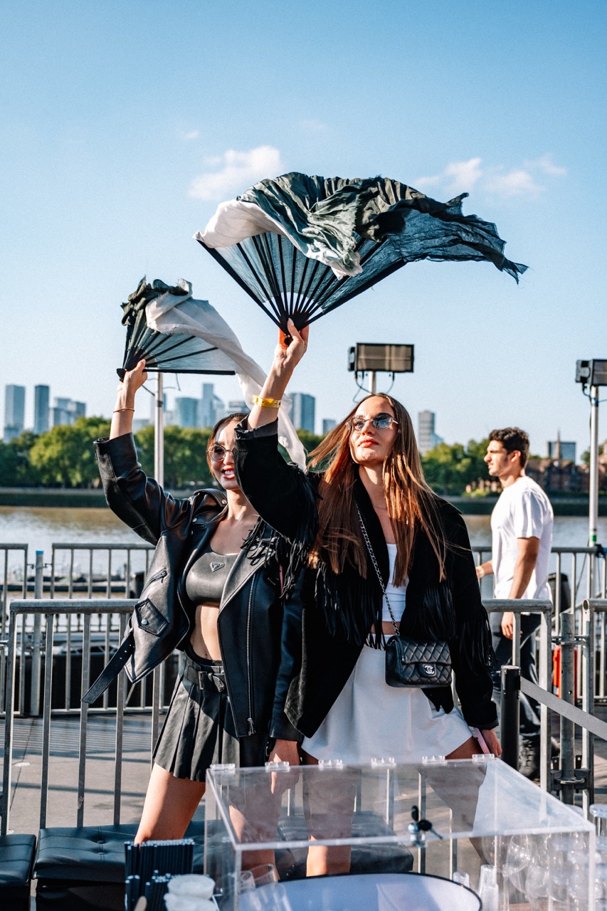 Solomun on the Thames