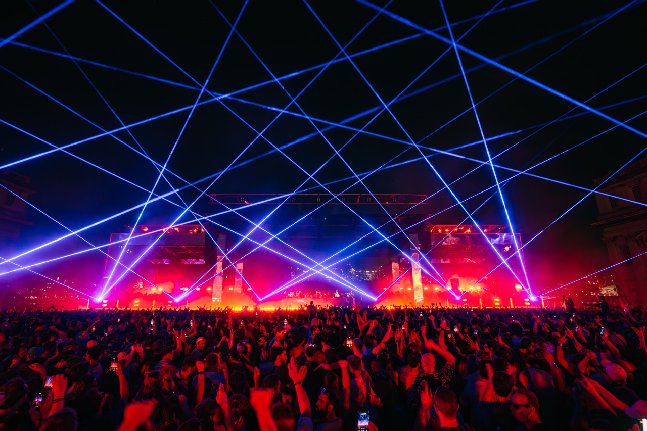 Solomun on the Thames