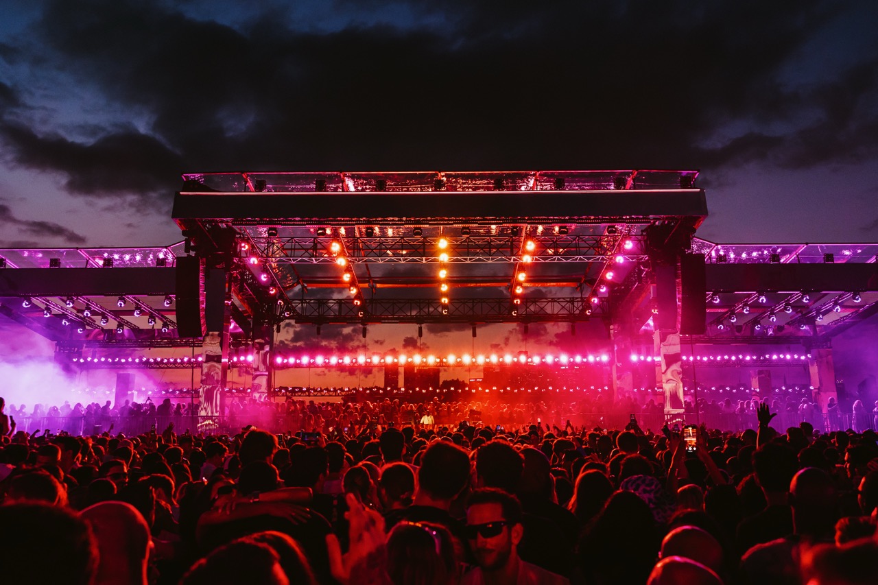 Black Coffee on the Thames Opening Show