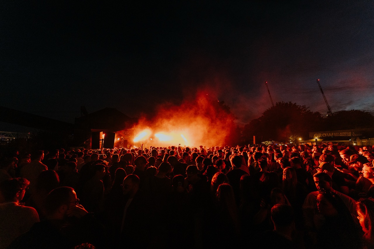 Reznik at Hackney Bridge