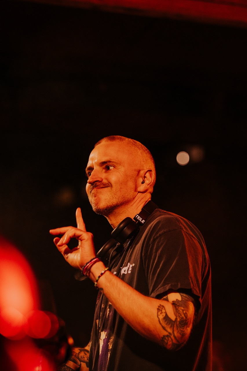 Reznik at Hackney Bridge
