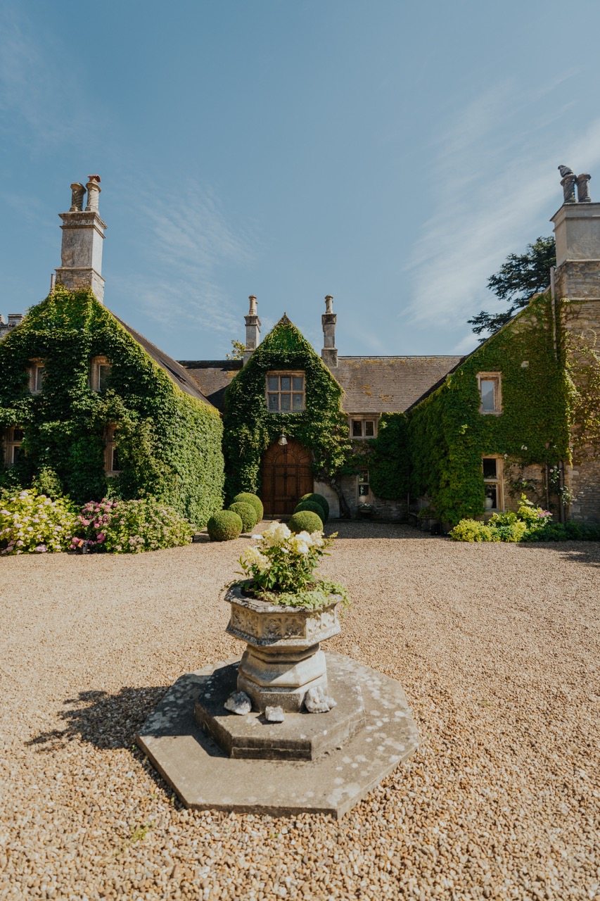 The Kooks 20 Years of Inside In / Inside Out at Tofte Manor