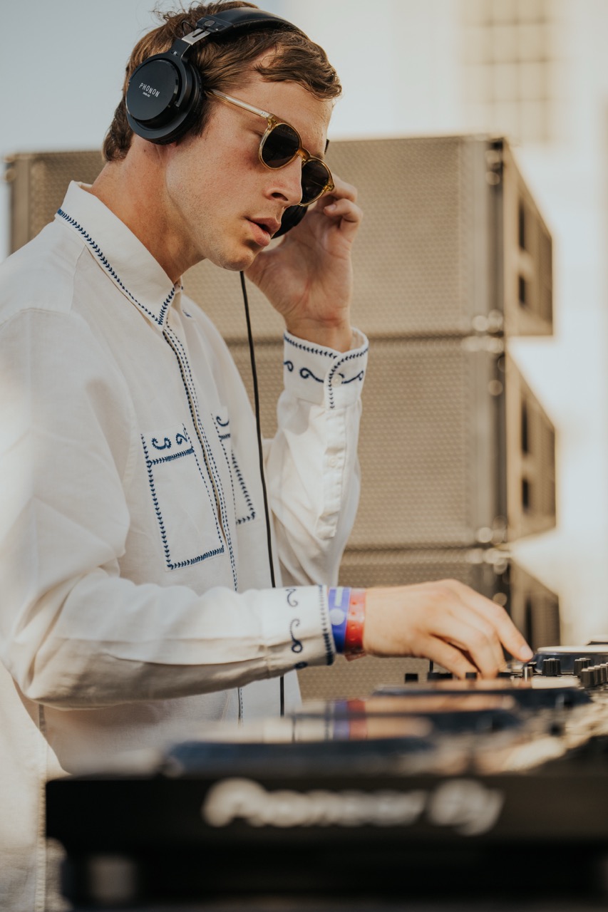 Solomun on the Thames