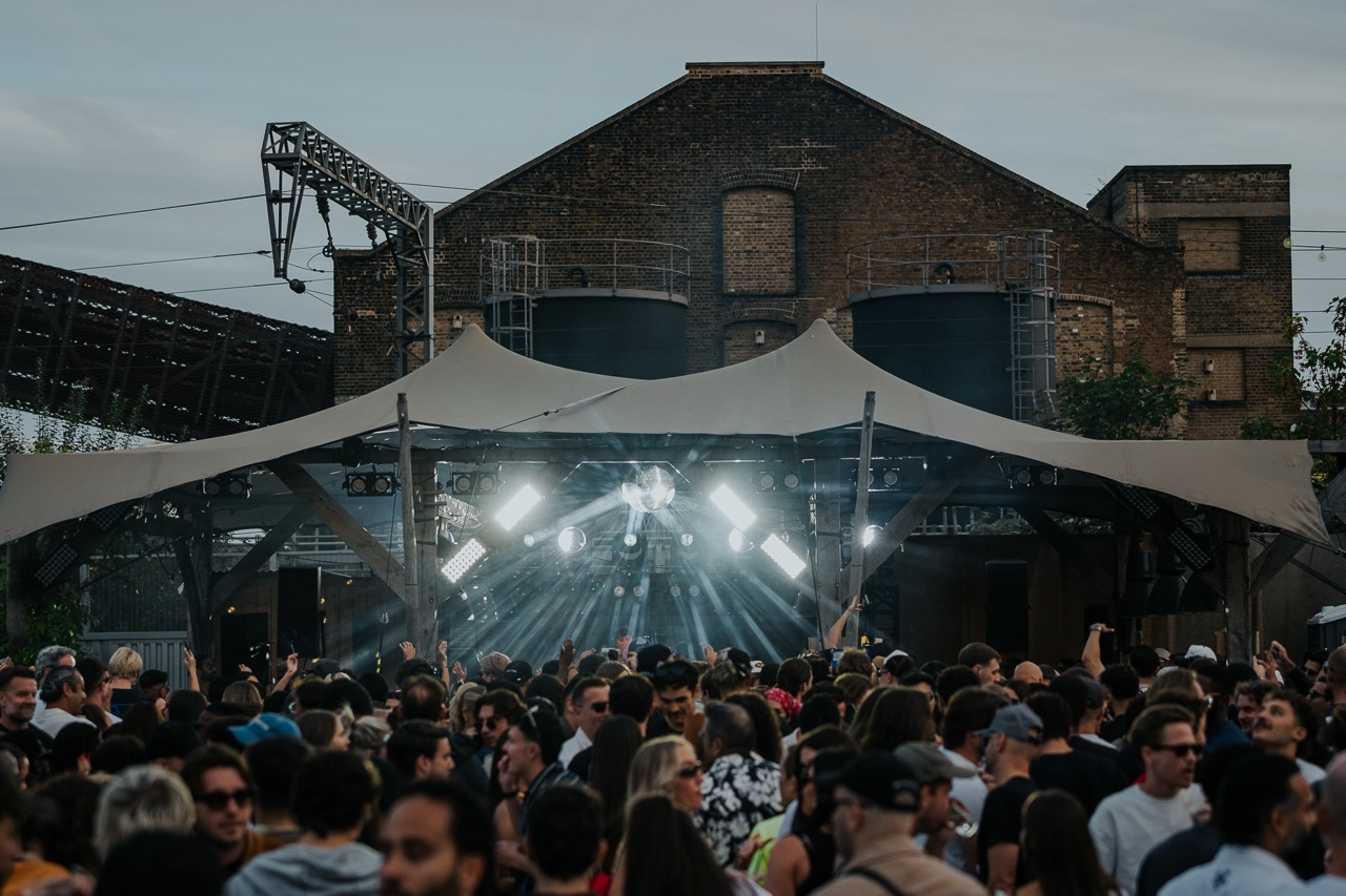 Reznik at Hackney Bridge