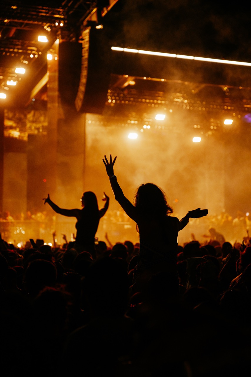 Adriatique presents X on the Thames