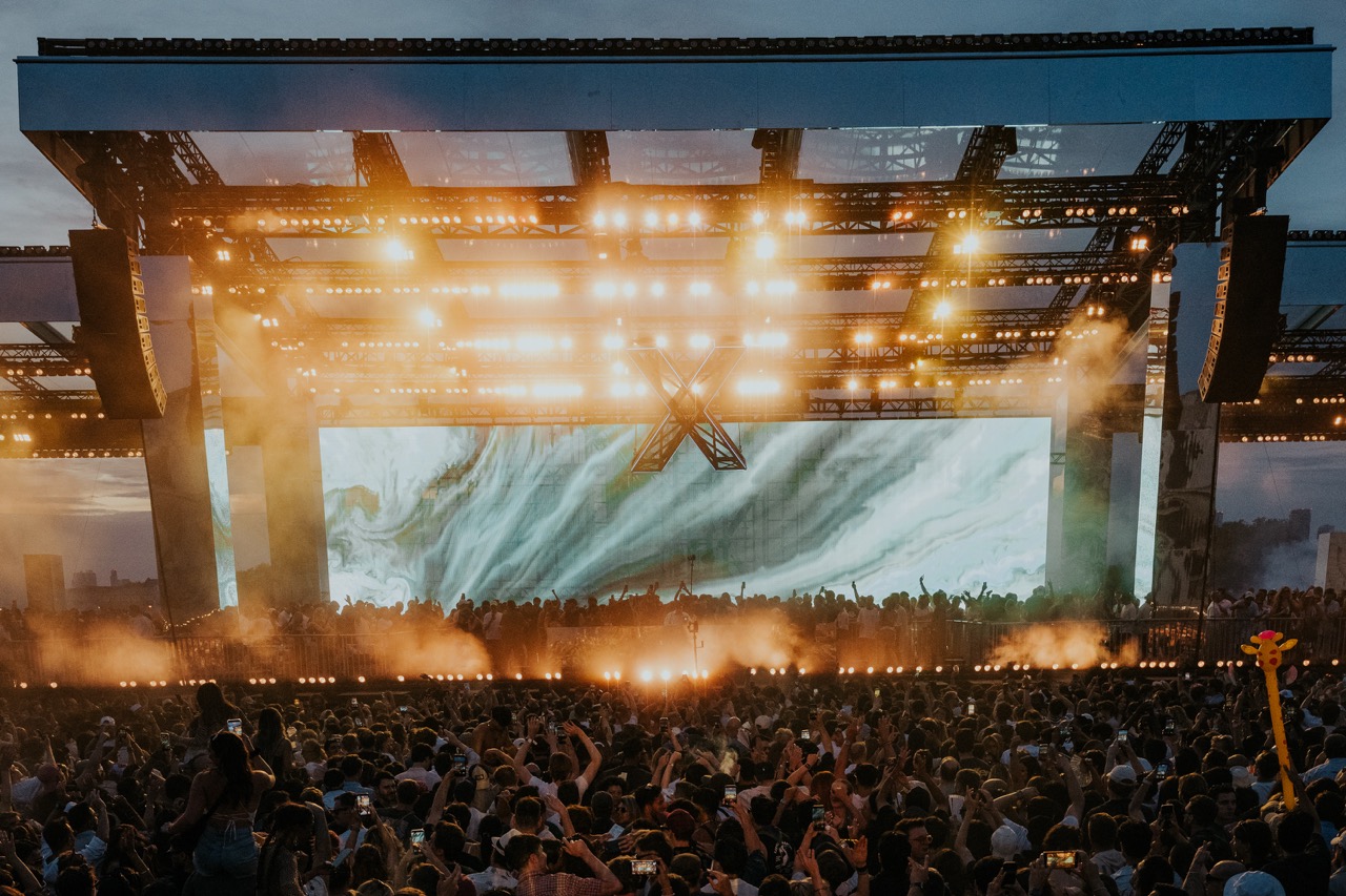 Adriatique presents X on the Thames