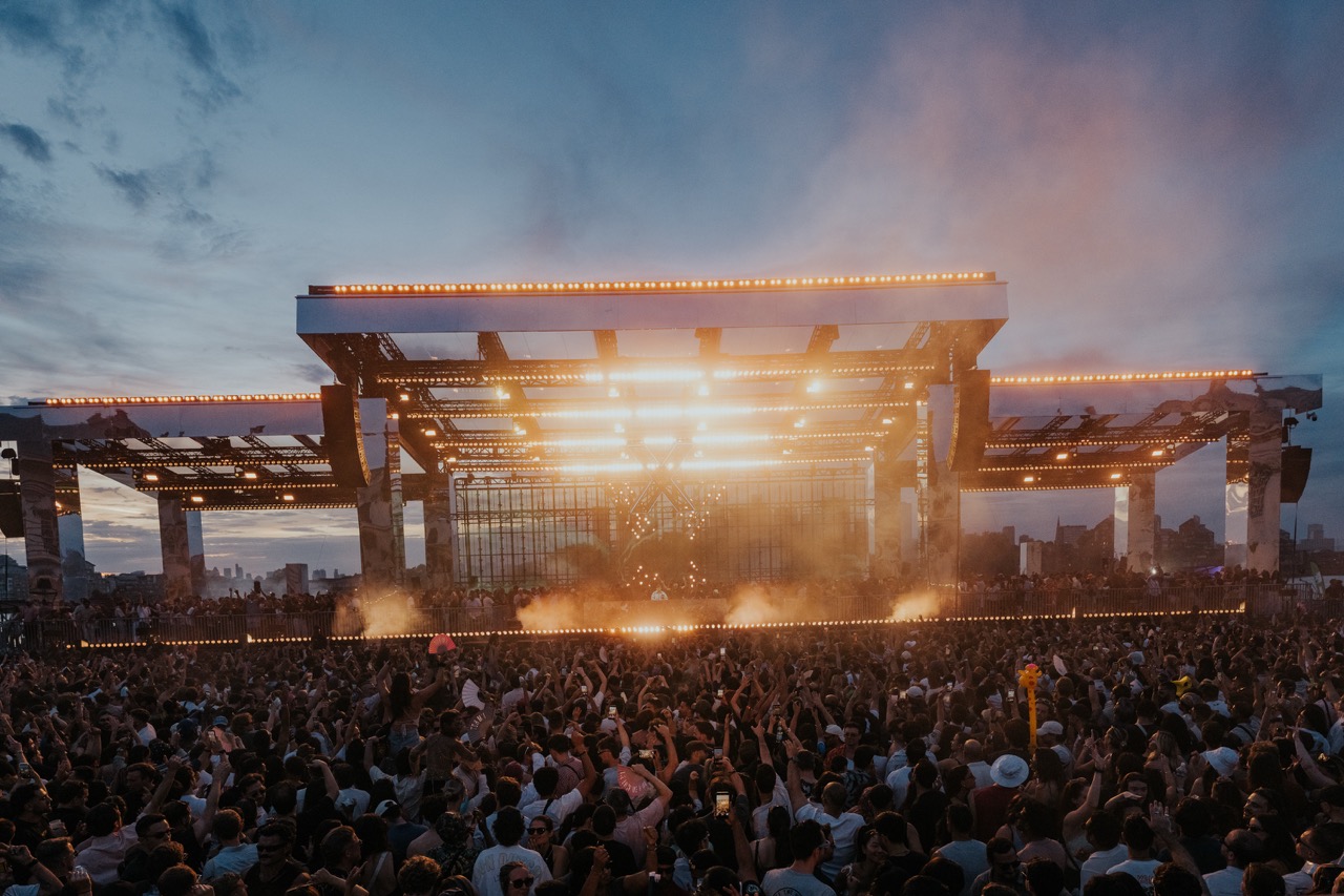 Adriatique presents X on the Thames