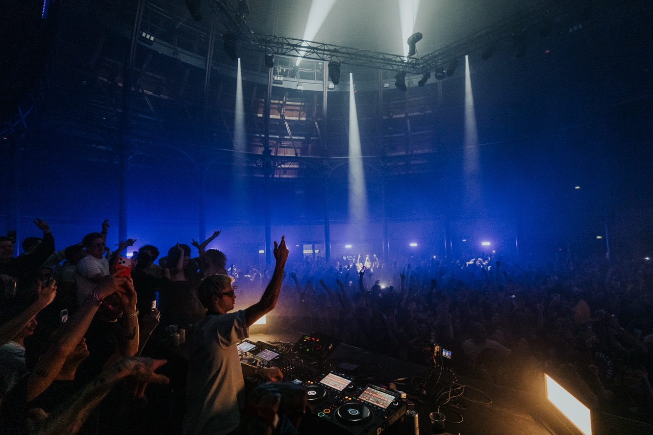 Mau P Open to Close at Roundhouse