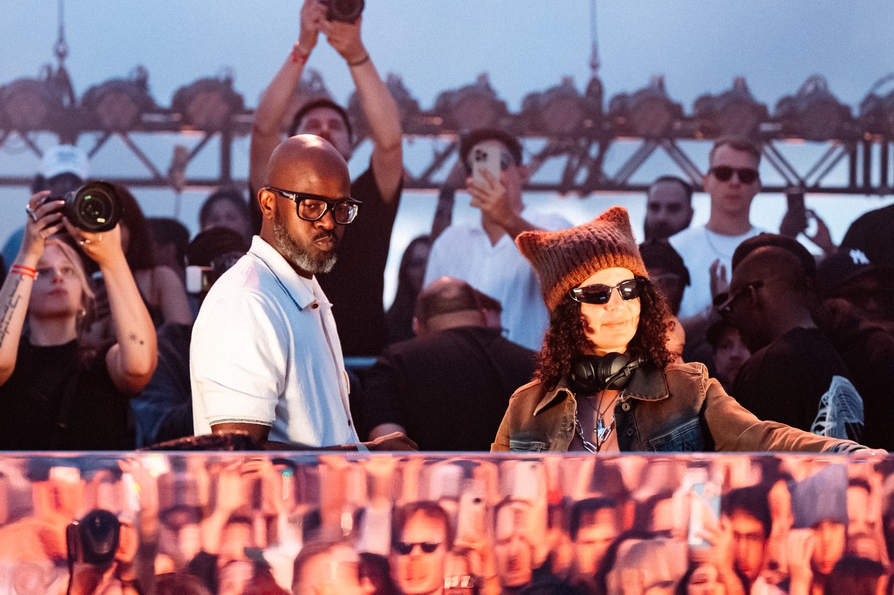 Black Coffee on the Thames Opening Show