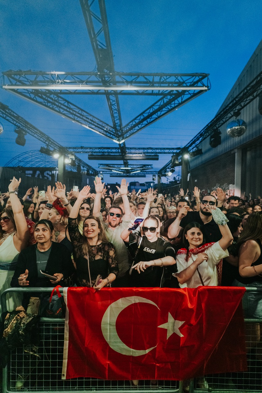 Mahmut Orhan Block Party