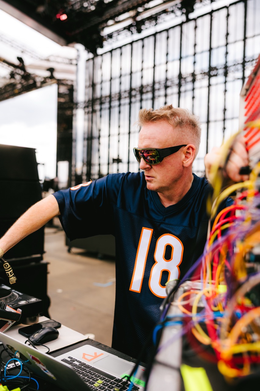 MOBY Live on the Thames