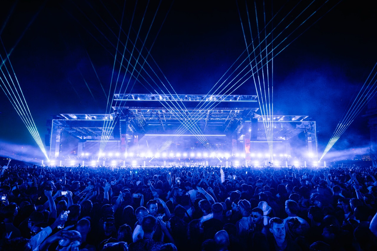 Solomun on the Thames