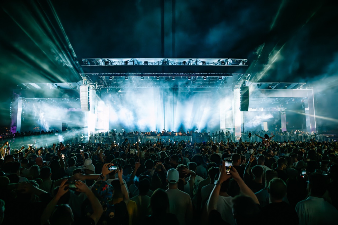 Solomun on the Thames