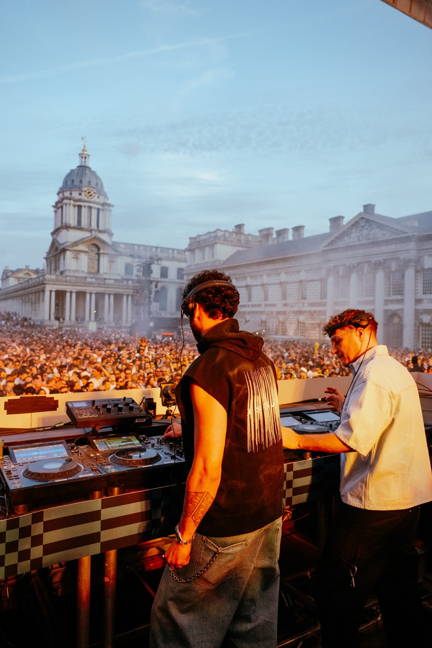 Adriatique presents X on the Thames