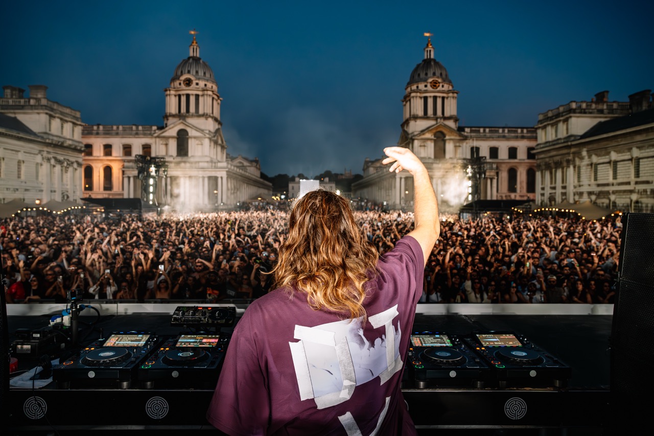 Solomun on the Thames