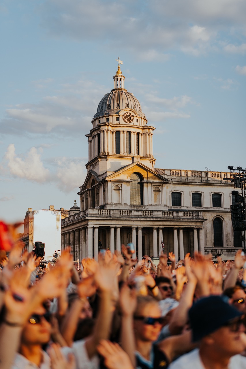 The Kooks on the Thames 