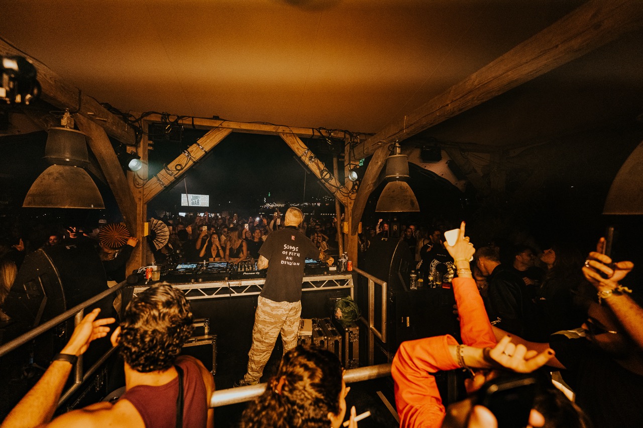 Reznik at Hackney Bridge
