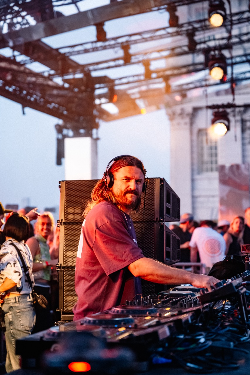 Solomun on the Thames
