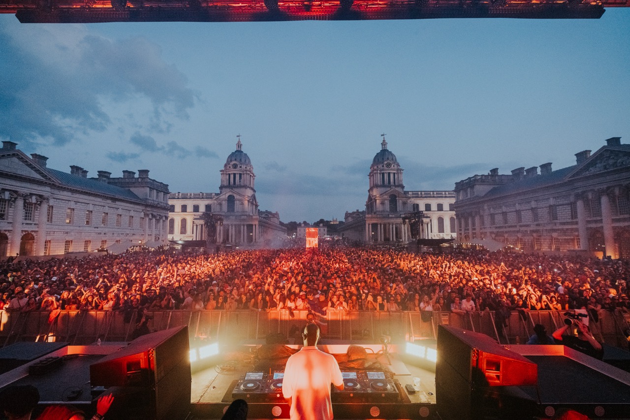 Black Coffee on the Thames Opening Show