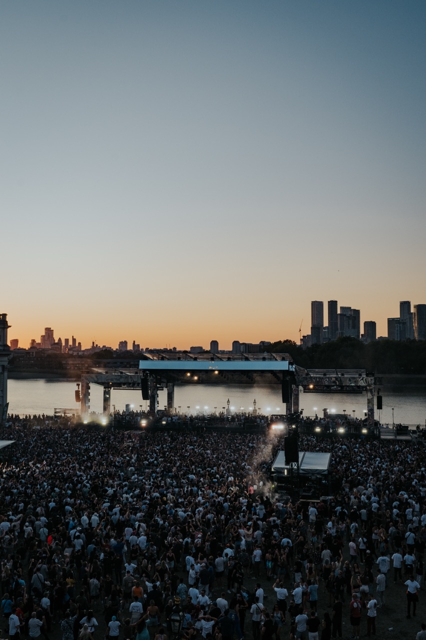 Solomun on the Thames