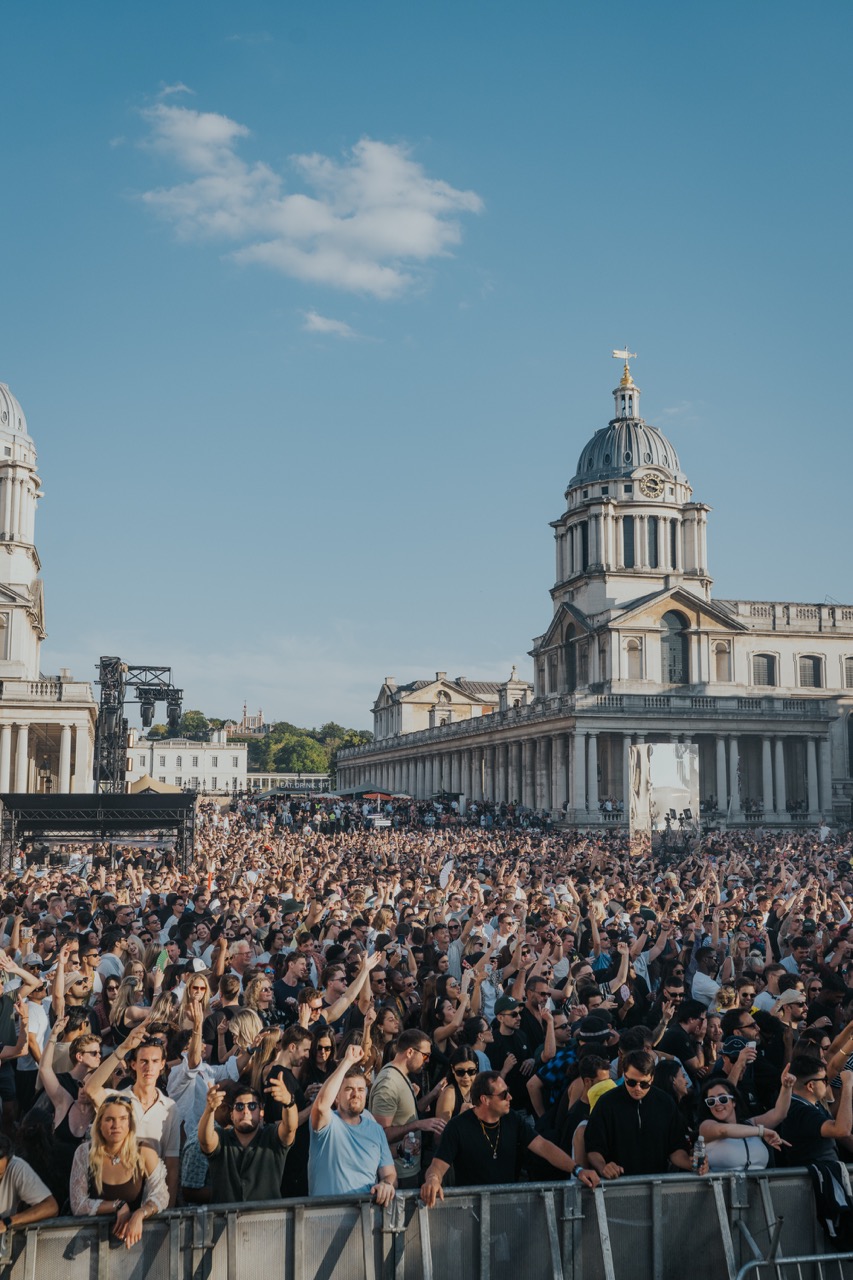 Solomun on the Thames