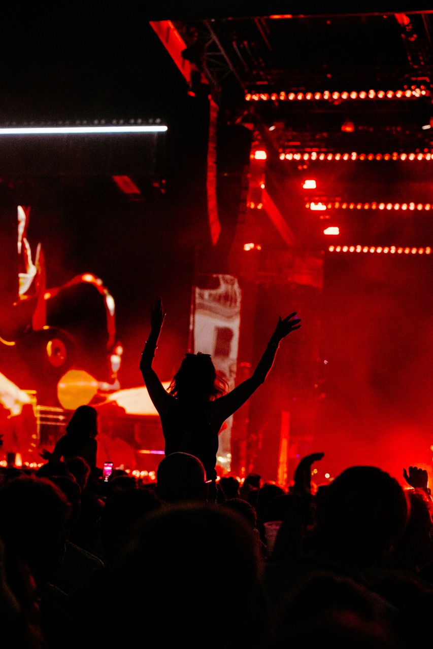 The Kooks on the Thames 