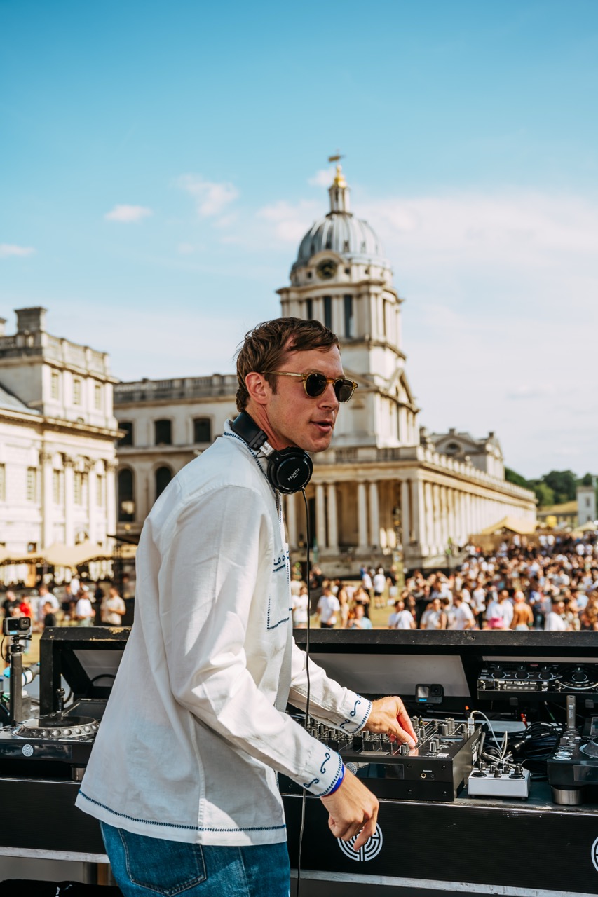 Solomun on the Thames