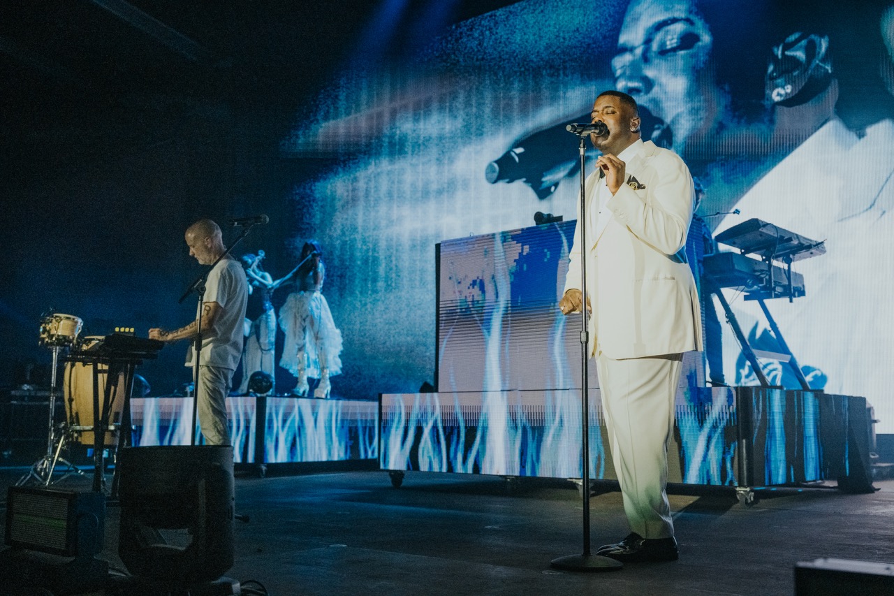 MOBY Live on the Thames