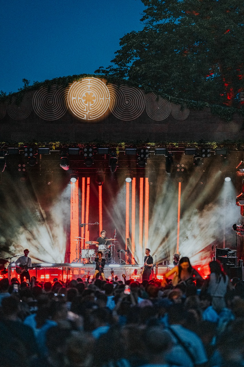 The Kooks 20 Years of Inside In / Inside Out at Tofte Manor