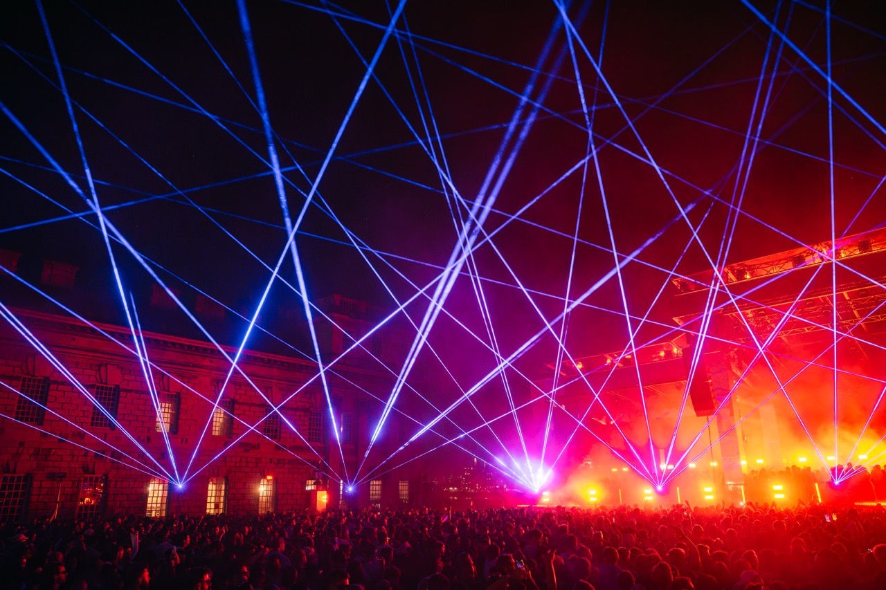 Solomun on the Thames