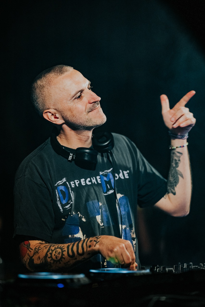 Reznik at Hackney Bridge