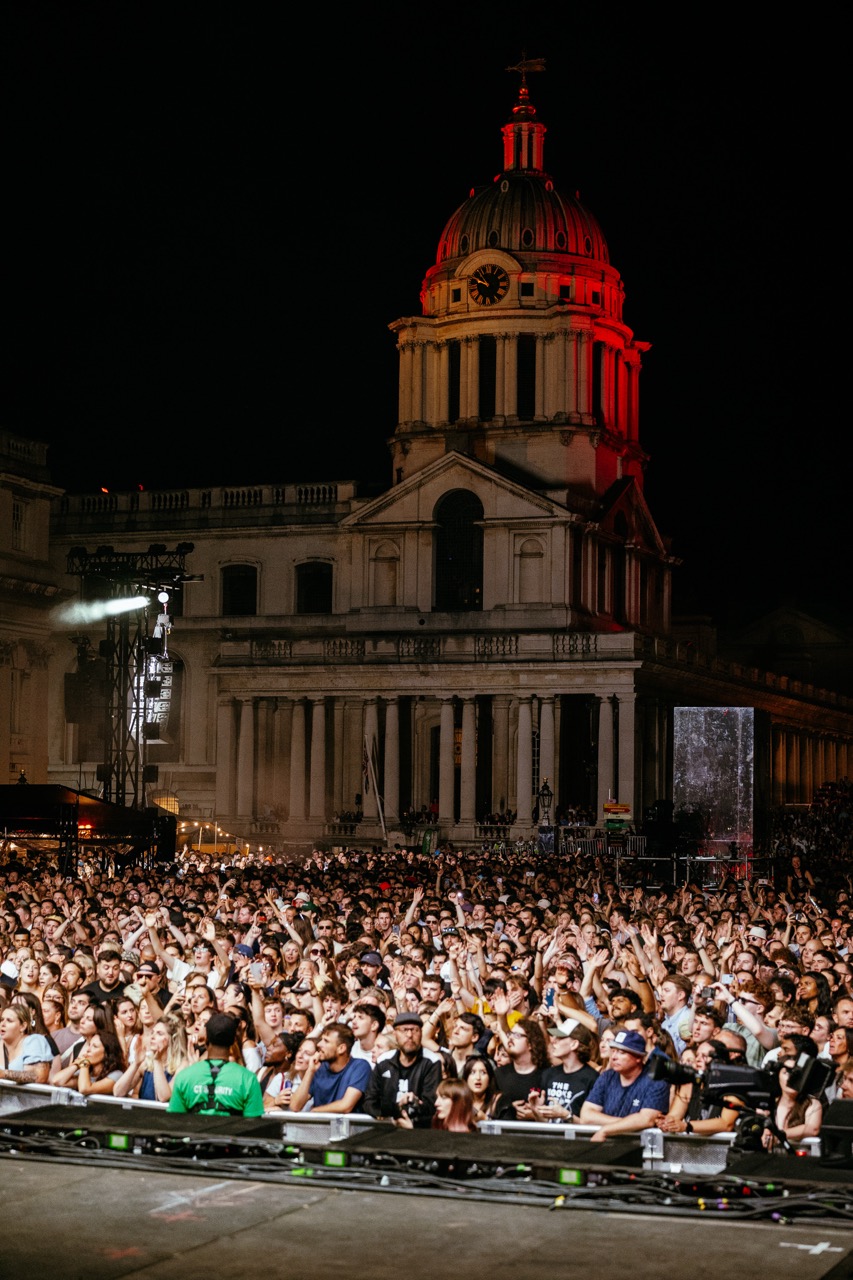 The Kooks on the Thames 